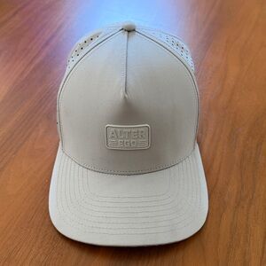 Alter Ego Running Coastal, Gray Hat Standard Size